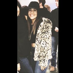 Meet your Posher, Prysilla